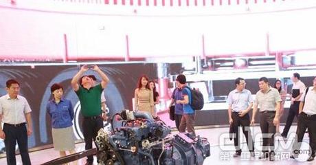 中德經濟顧問委員會成員到濰柴參觀交流，共探經濟信息咨詢合作新機遇